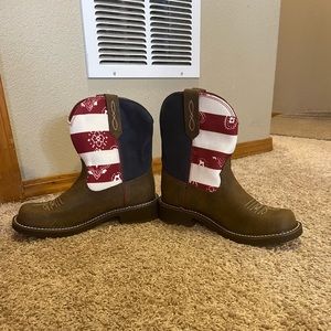 Brand New Ariat boots size 8